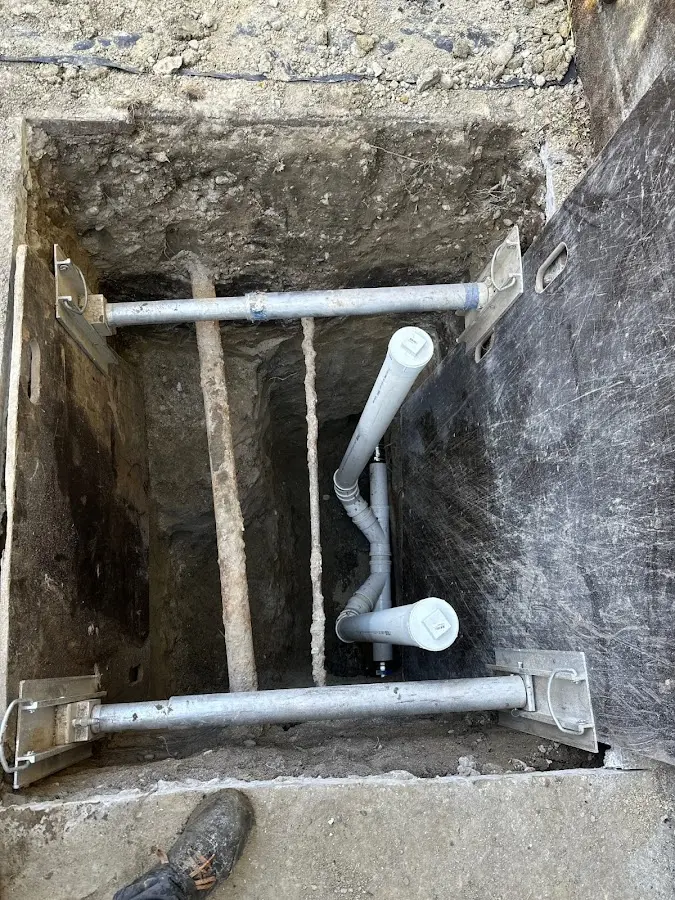 Experienced plumber completing Drain Cleaning work in Mount Vista